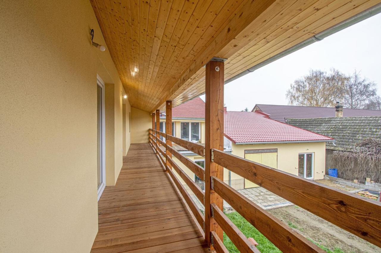 Velky Apartman Zlamanka Kromeriz Ngoại thất bức ảnh